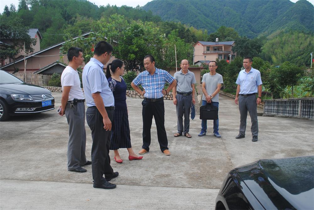 福建易順建筑工程有限公司“互動(dòng)聯(lián)動(dòng)、掛鉤幫扶”招沙甲村貧困戶捐贈(zèng)儀式