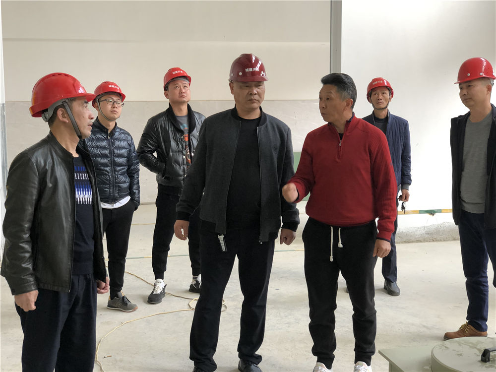 建設(shè)單位對松溪縣垃圾填埋場改擴(kuò)建及中心轉(zhuǎn)運(yùn)站環(huán)衛(wèi)設(shè)施建設(shè)項目的機(jī)械設(shè)備進(jìn)行初步驗收